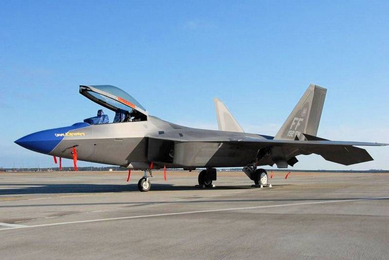 С прицелом на шестидесятые годы. Модернизации истребителя F-22A Raptor