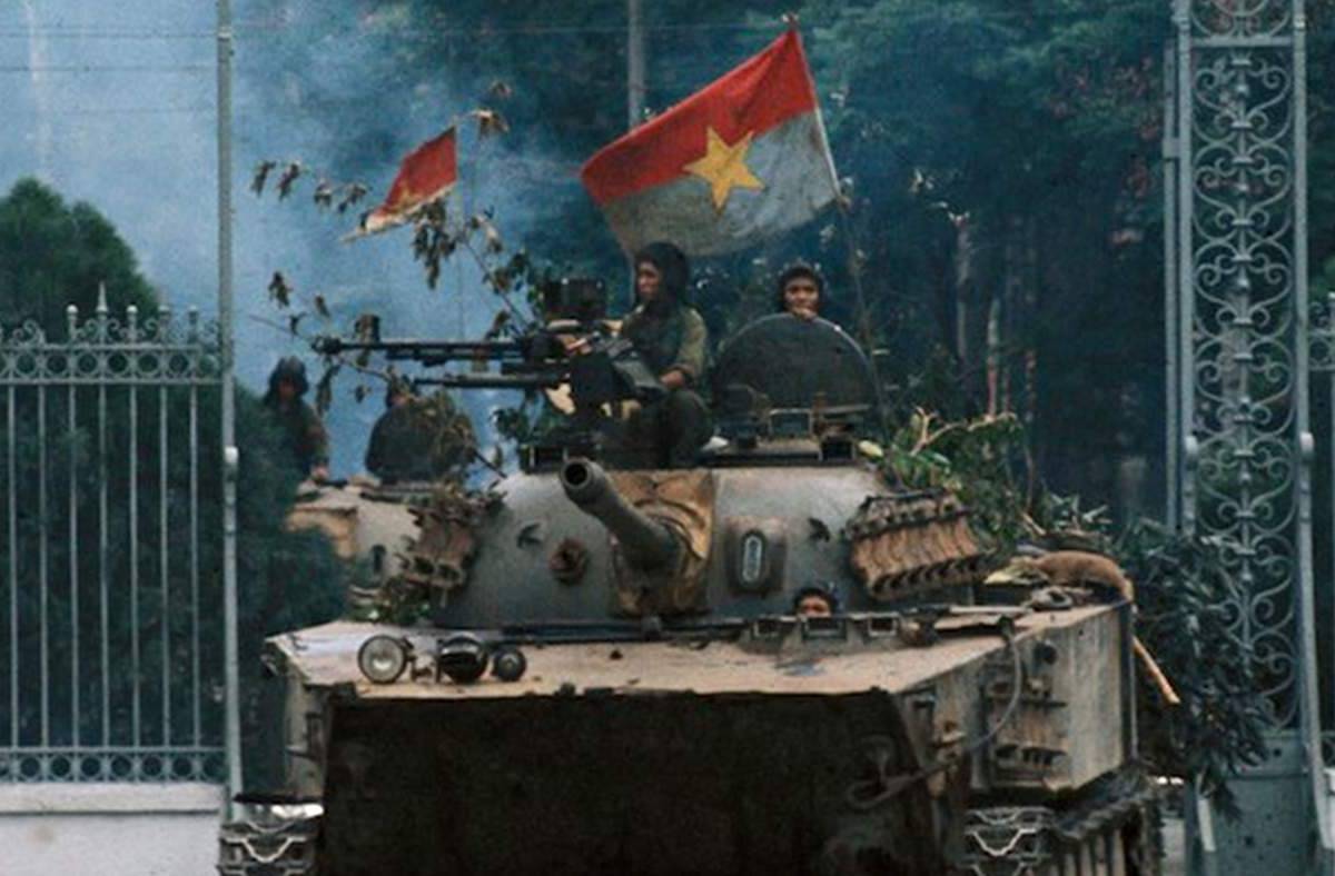 Советские танки в Сайгоне: падение Южного Вьетнама