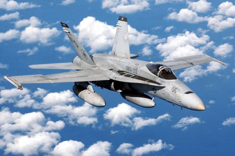 MW: в Малайзии годные лишь для авиашоу F-18 заменят на истребители РФ