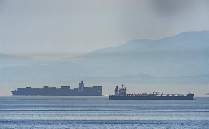 Американские эсминцы и иранские танкеры взорвут рынок нефти еще раз