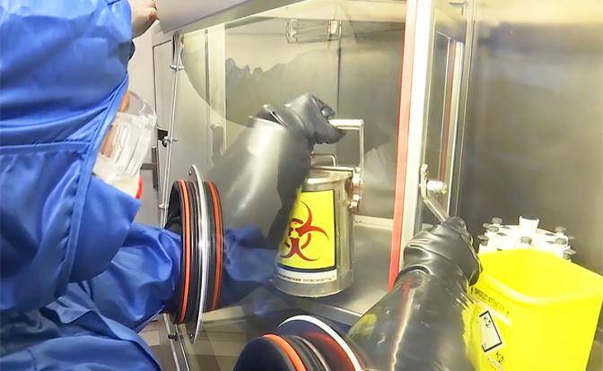 Россию окружили секретные биолаборатории Пентагона, где опасны даже комары