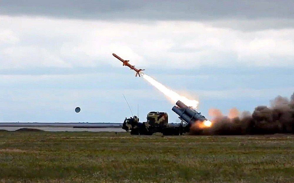 На Украине показали залповый пуск противокорабельных ракет «Нептун»
