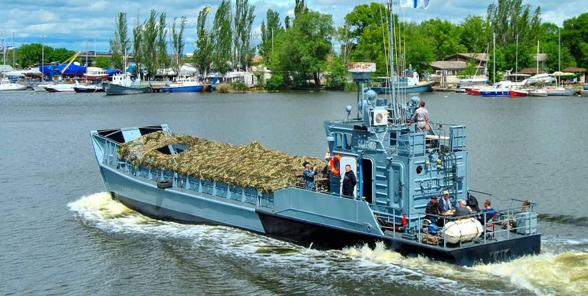 Украина похвасталась стареньким десантным катером L434 «Сватово»