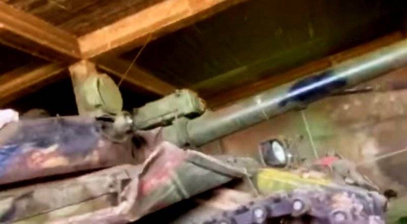 В Ливии впервые засветился модернизированный Т-62М с "бровями Ильича"
