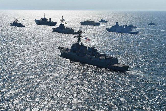Обострение на Балтике: флот НАТО берет Калининград в кольцо