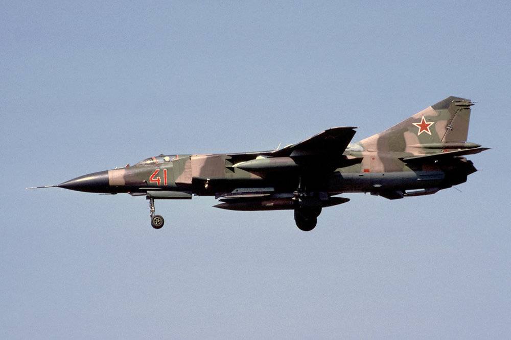 Небесный "Бичеватель": МиГ-23 совершил первый полет 53 года назад