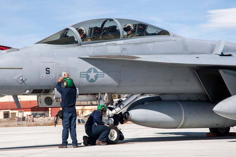Гнездо «Шершней». Зачем США покупают F/A-18 вместо дополнительных F-35C?
