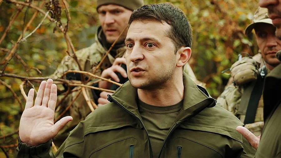 Зеленскому предложили пожить на Донбассе под обстрелами ВСУ