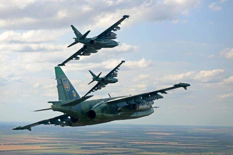 На фоне угрозы вторжения РФ ВВС Украины подняли в небо истребители