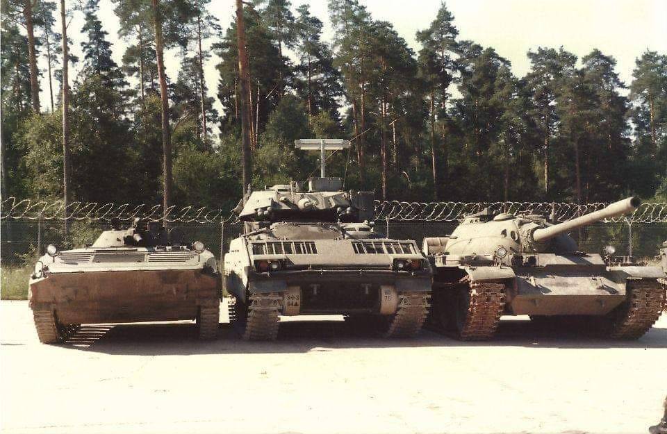 "Мечта гранатометчика": сравнение высоты M2 Bradley, БМП-1 и Т-54Б
