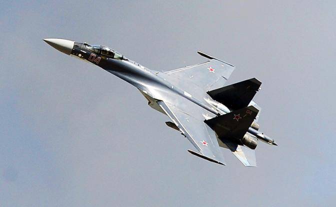 Русская «сушка» Западу не по зубам: Су-35 разогнал конкурентов в небе