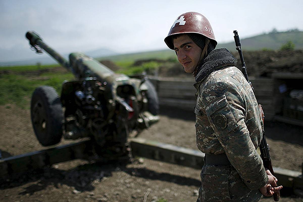 Киргизские военные предлагают не вмешиваться в конфликт в Карабахе