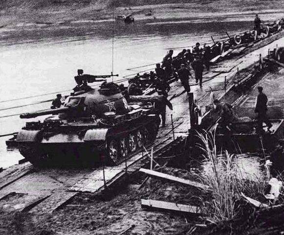Как китайские танки Тип 62 бились с вьетнамскими Т-34-85