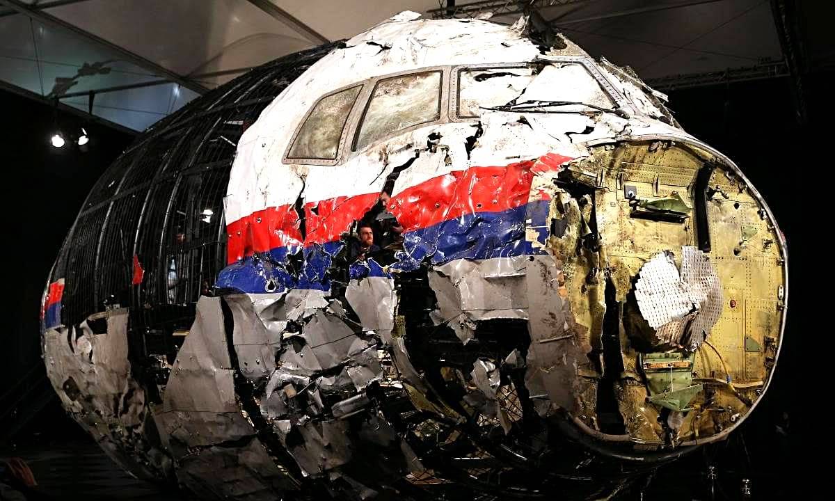 Киев невольно признал вину за крушение МН17