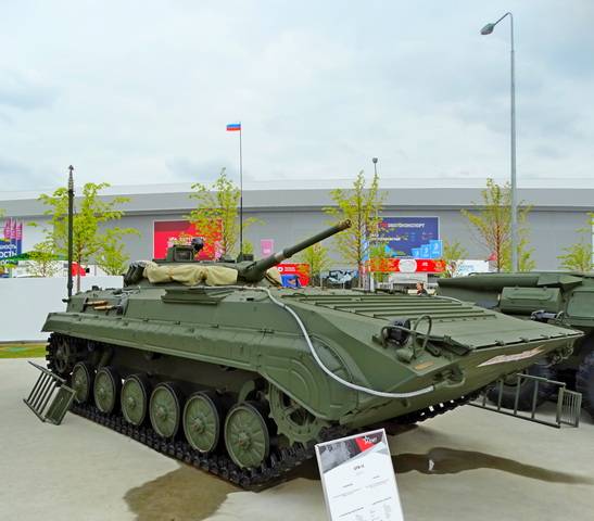 В России модернизируют командирские разведывательные машины БРМ-1К