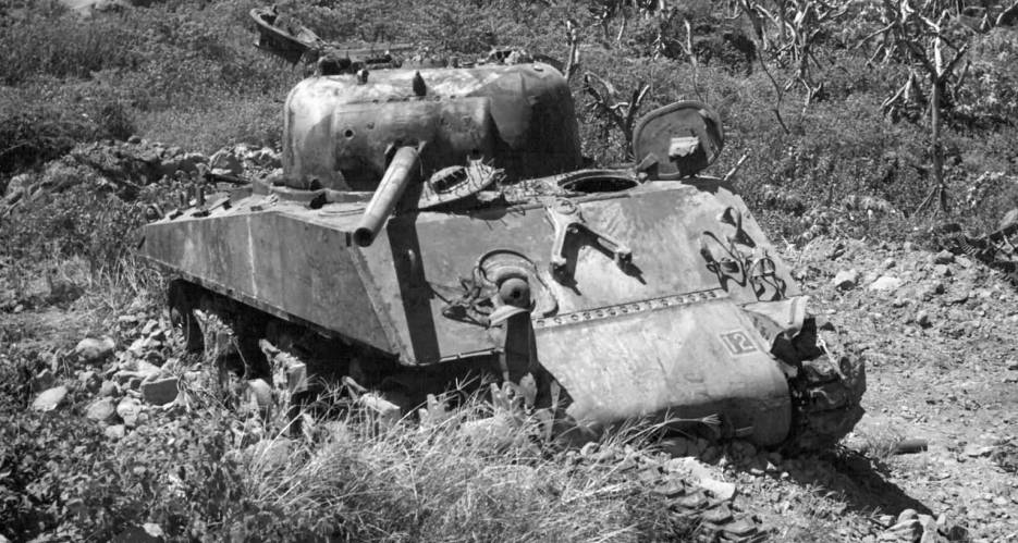 Советский «Шерман», подорванный на мине «вервольфа» в августе 45-го