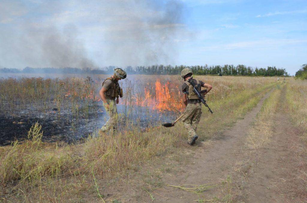 Бойцы ВСУ провоцируют масштабные пожары на Донбассе
