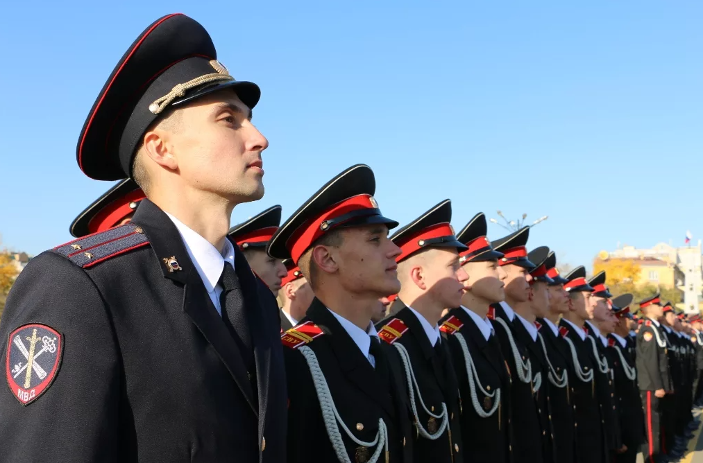 Куда идти после 9 класса? Список военных училищ для школьников в России