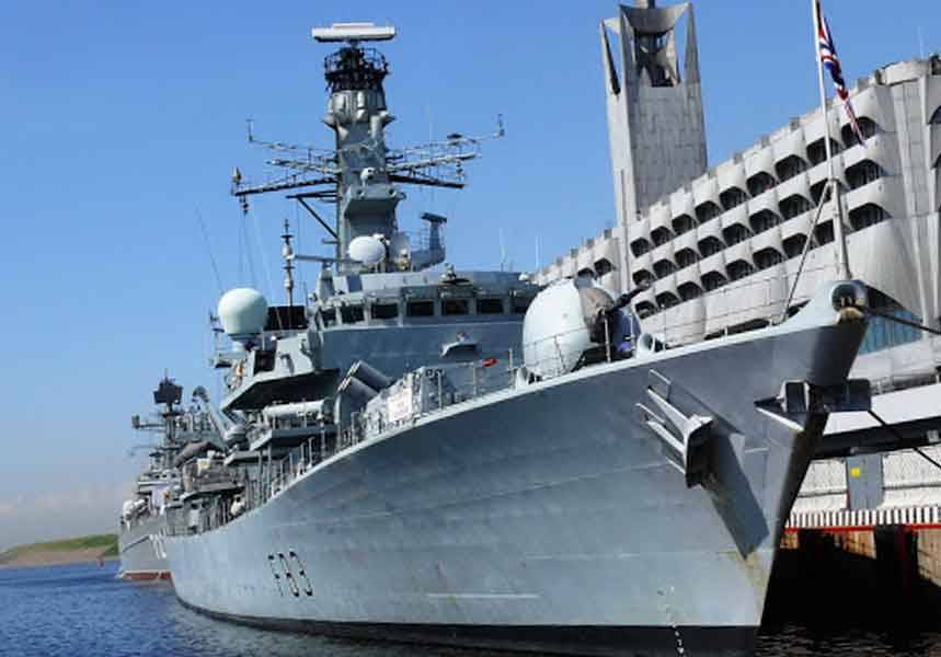 Почему ВМС Британии отказываются от охотников за субмаринами?