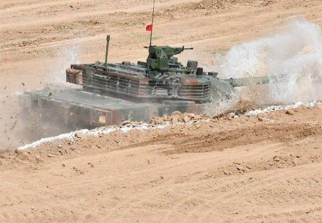 Насколько танк Т-90С Bhishma хуже китайского VT-4 армии Пакистана