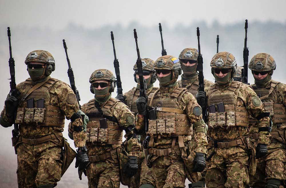 Натовские кураторы Киева готовы пожертвовать войной в Донбассе?
