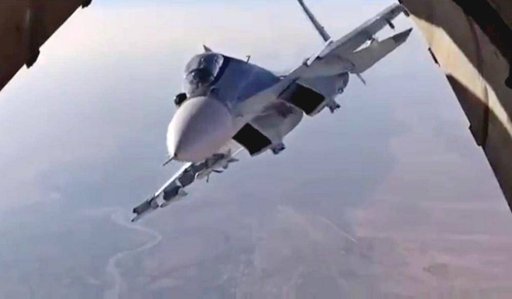 Американский F-15 попытался повторить всемирно известный трюк российского Су-30