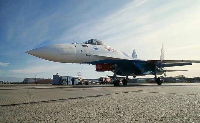 Су-35 готовится к схватке с F-22 и F-35
