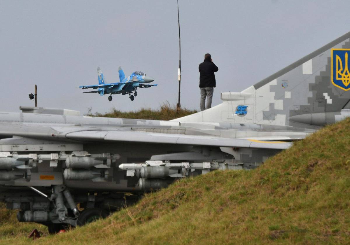 9 из 10 оставшихся боевых самолётов Украины гниют без российского ремонта