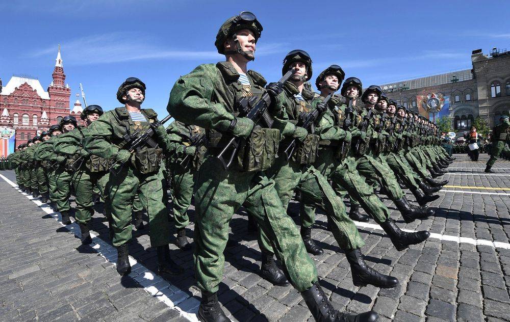 «Русские в полной боеготовности»: несколько западных СМИ оценили армию РФ