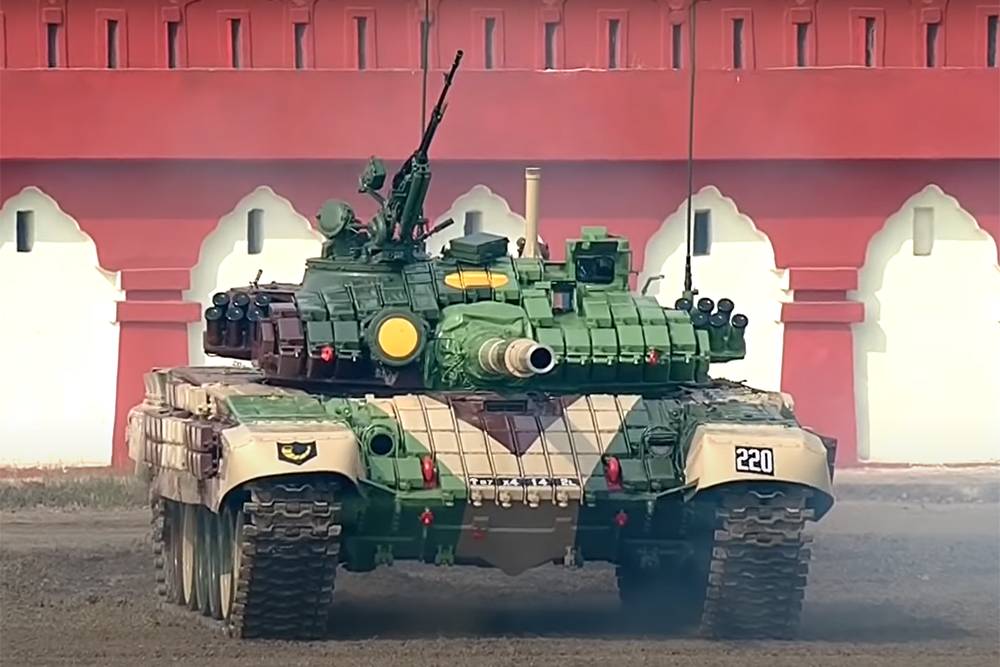 Индийские Т-72М1 Ajeya начали оснащать тепловизорами