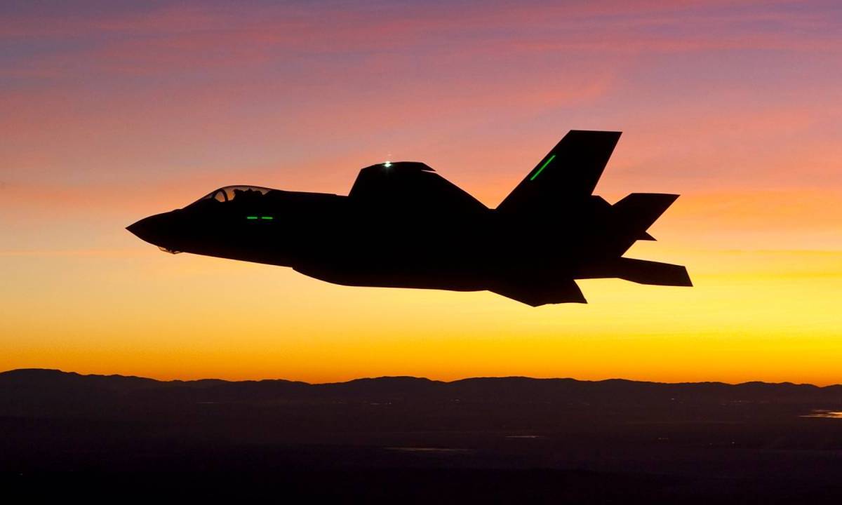 СМИ США о крушении F-35: Машина всеми способами пыталась «убить» пилота