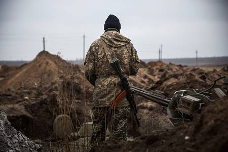Донбасс сегодня: Киев стягивает технику к линии фронта