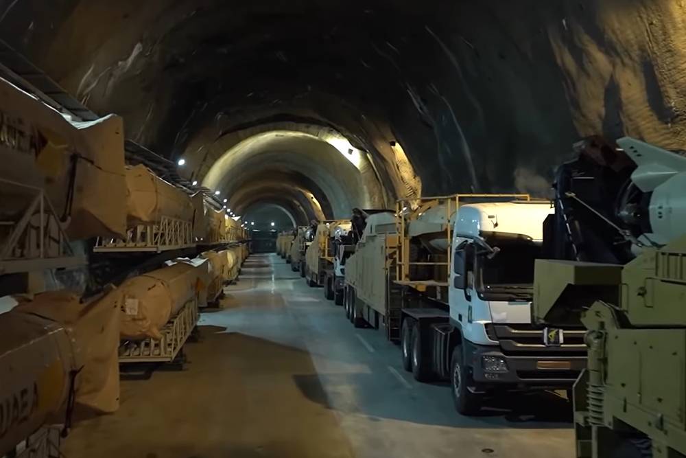"Город ракет": иранскую секретную подземную базу показали на видео