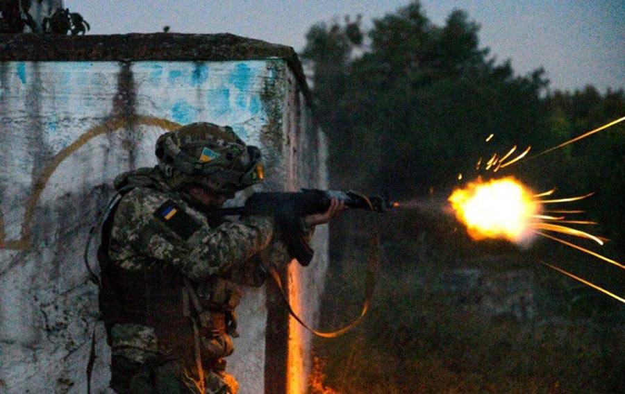 Шквальным огнем с позиций ВСУ закончилось длительное перемирие в Донбассе