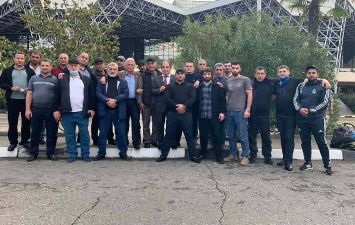 Из Абхазии в Карабах выдвинулся отряд армянских добровольцев