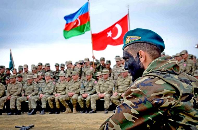 Турецкие генералы азербайджанского успеха: Москва «симпатиям» не верит