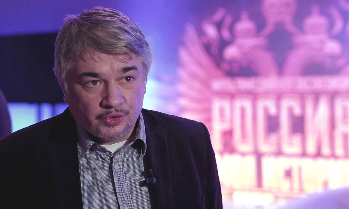 Ростислав Ищенко объяснил, какую цель преследует Россия в Карабахе
