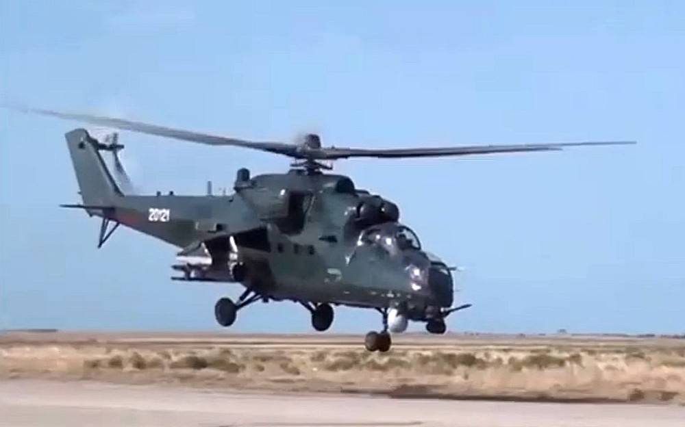 Опубликовано видео работы азербайджанских Ми-35 по армянским позициям
