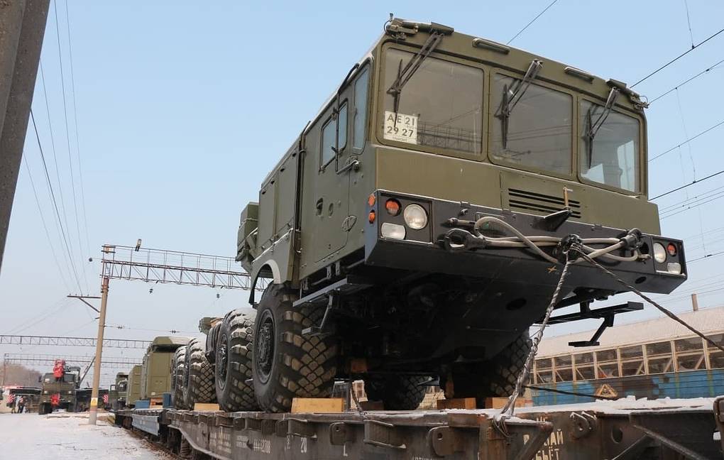 В Свердловскую область прибыл новый С-400 "Триумф"