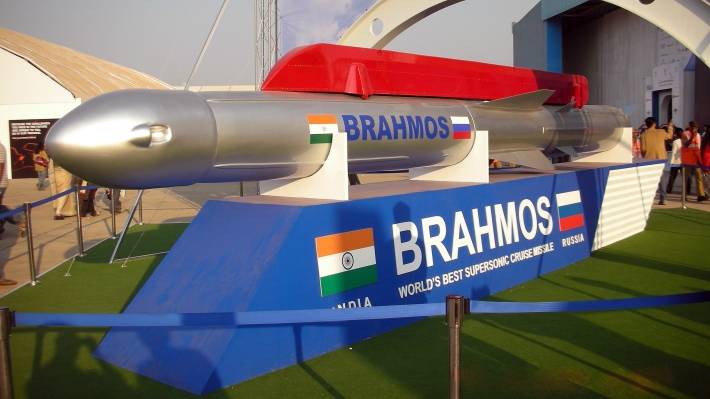 Проект BrahMos усилит позиции России на азиатском рынке вооружений