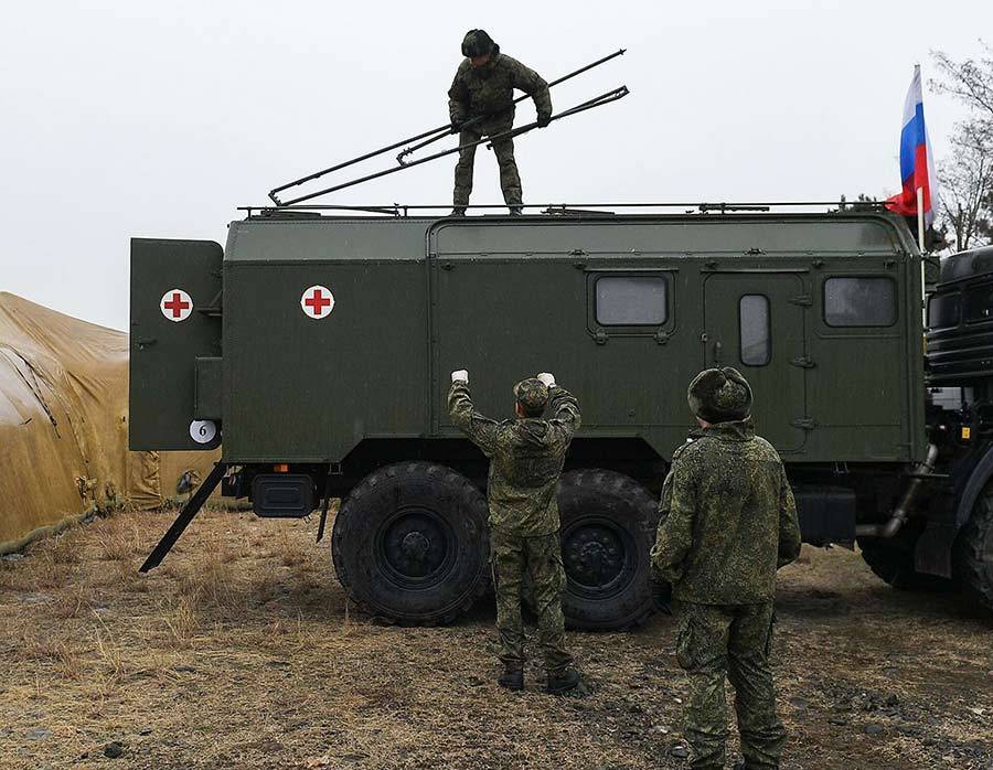Российские военные медики начали в Карабахе прием пациентов