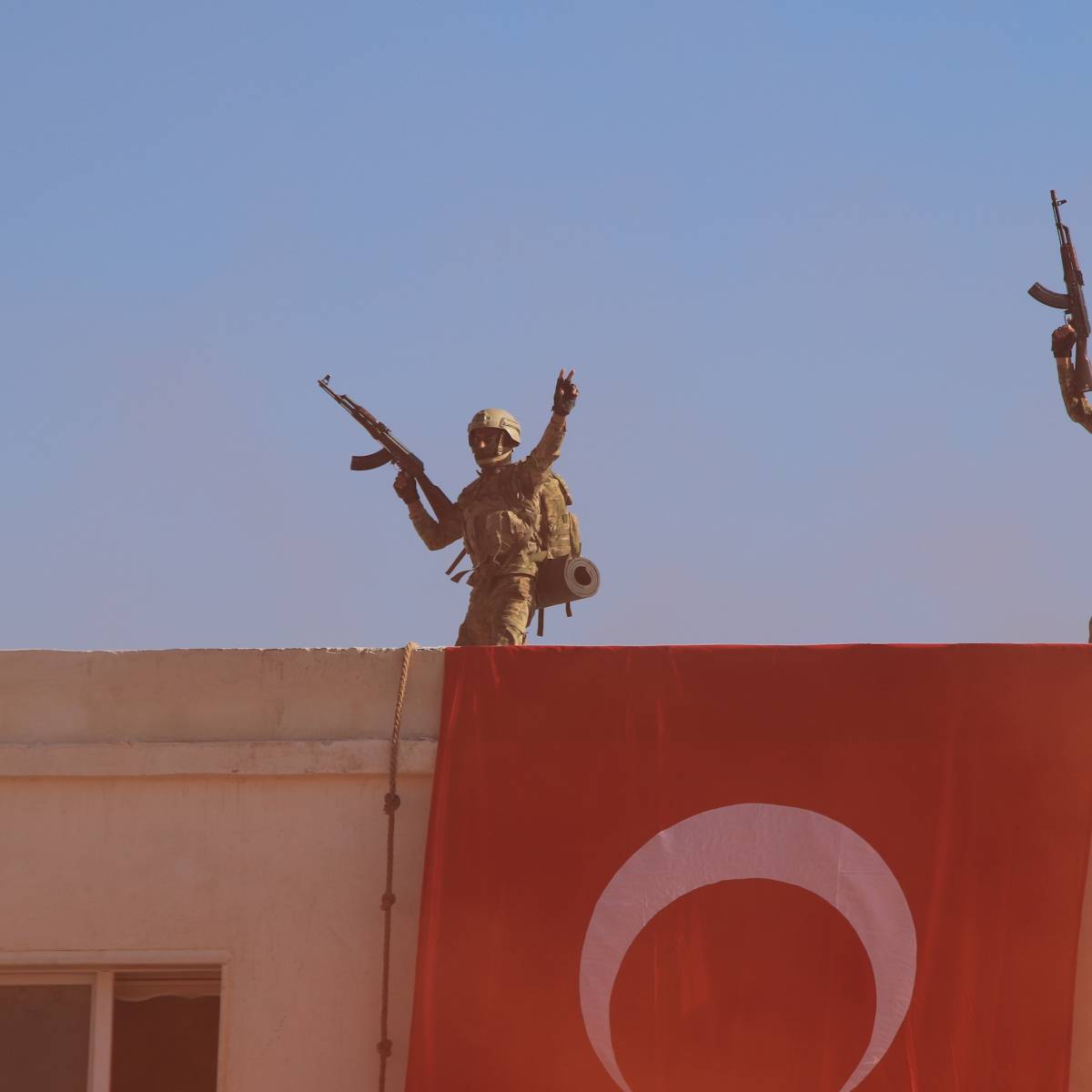 Сирия: протурецкие боевики открыли базу в Азазе