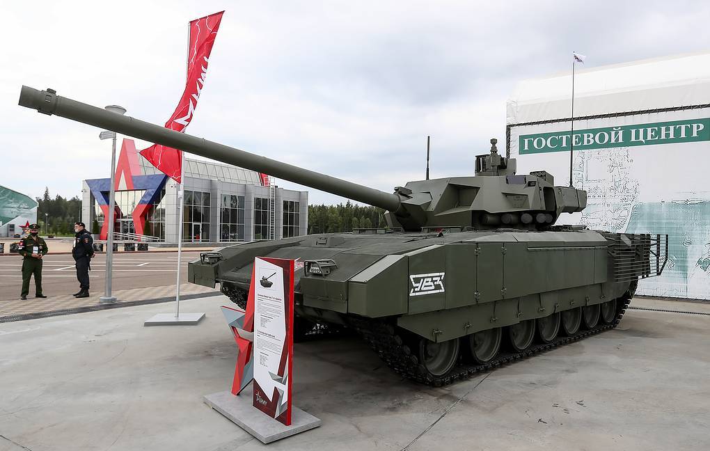 Озвучены сроки серийных поставок танка "Армата" в войска