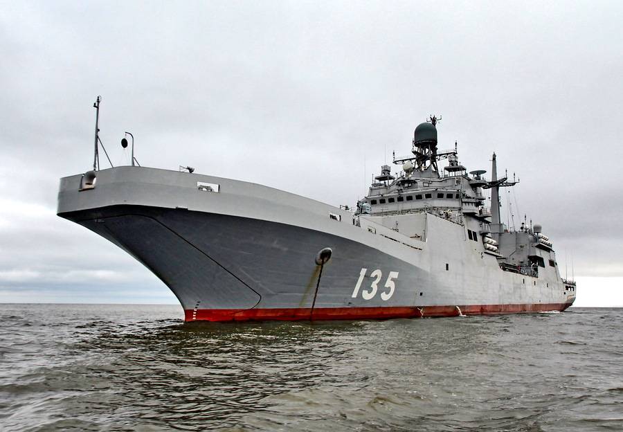 Почему Польша недовольна новым десантным кораблем РФ