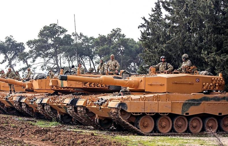 Танковая армада турок вошла в Сирию: север страны на пороге новой бойни