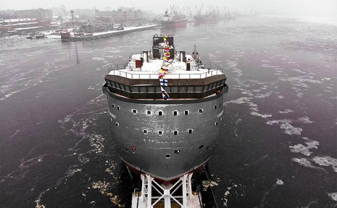 «Самое уродливое в мире судно» оказалось военным прорывом России в Арктику