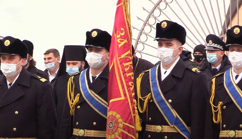 На церемонии выпуска курсантов института ВМС Украину назвали крупной морской державой