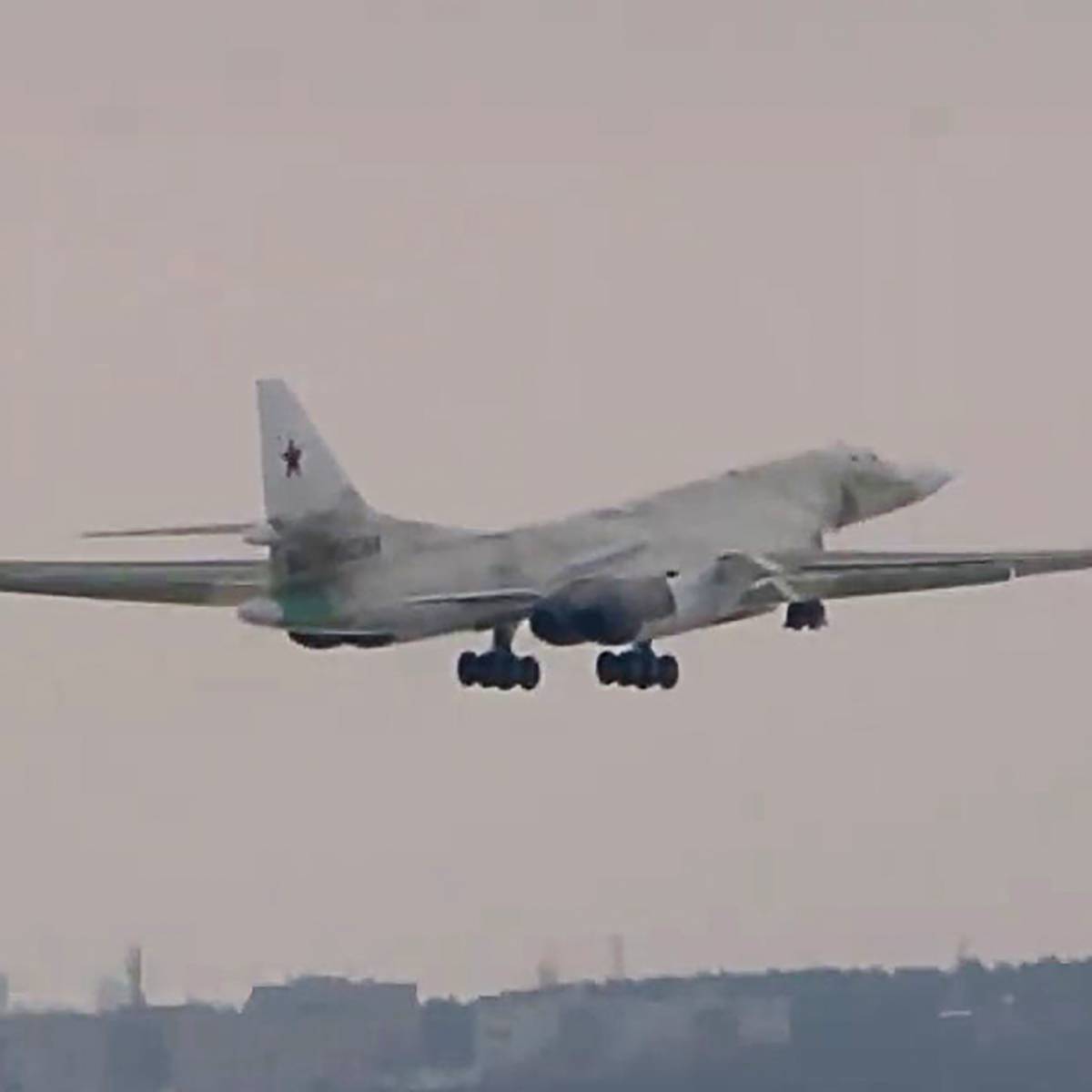 Стало известно, когда поднимется в воздух первый построенный с нуля Ту-160М