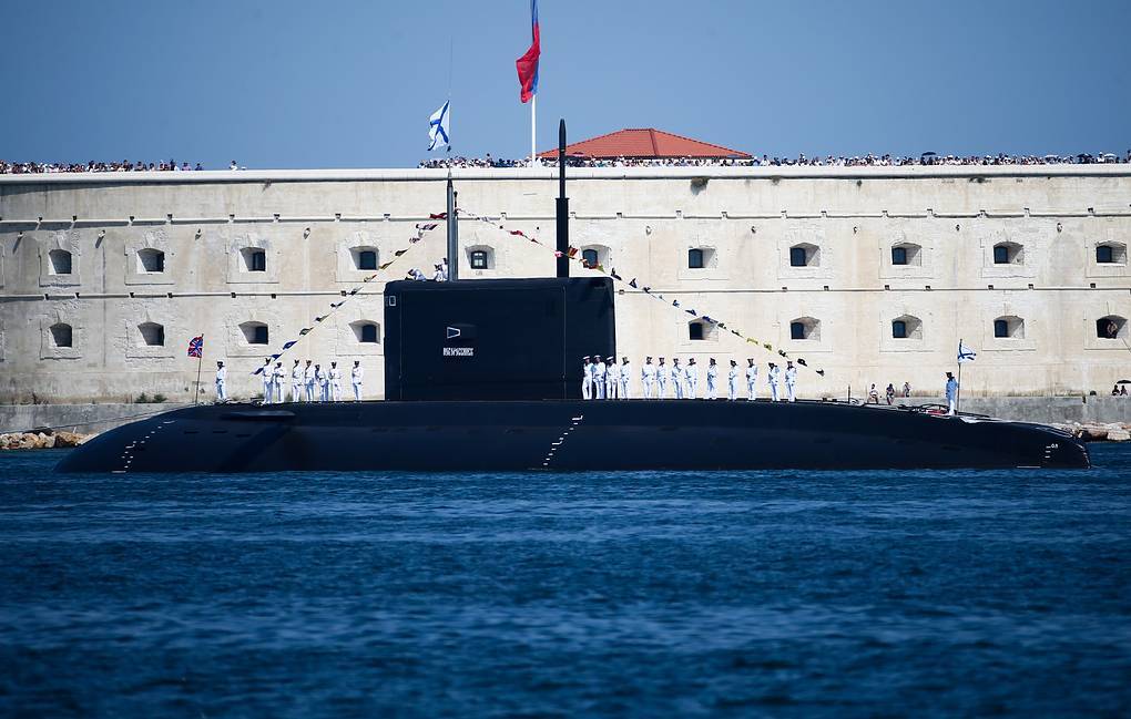 ВМФ РФ и иностранные заказчики получили за 40 лет 71 подлодку "Варшавянка"