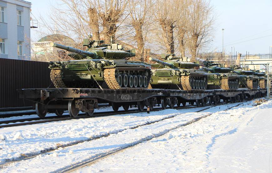 Минобороны получило новую партию танков Т-80БВМ